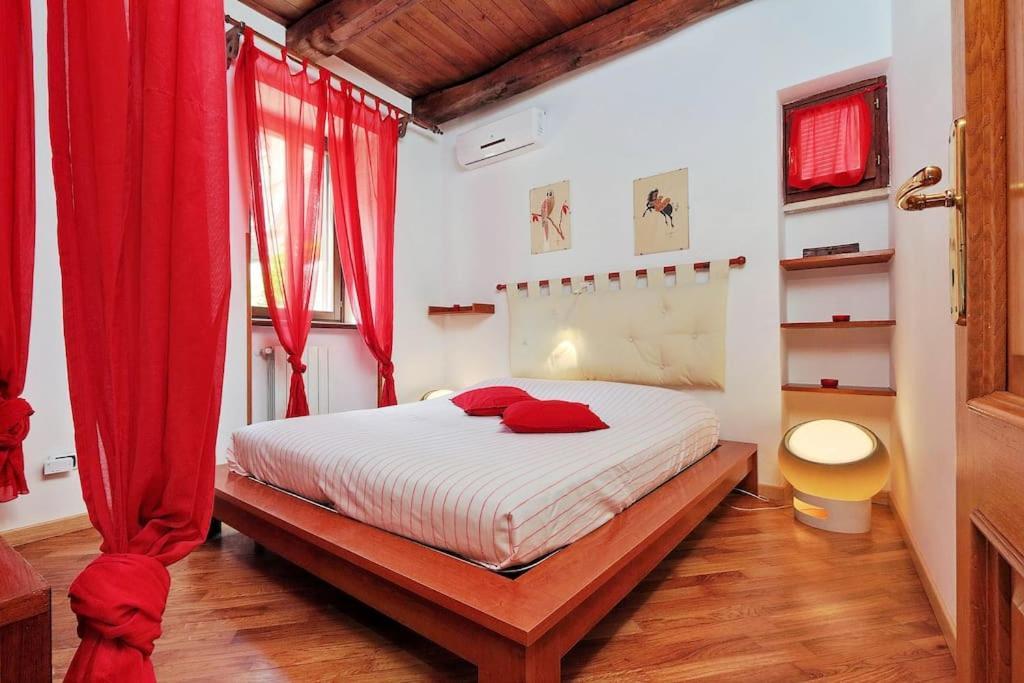 The Red Apartment Рим Екстер'єр фото