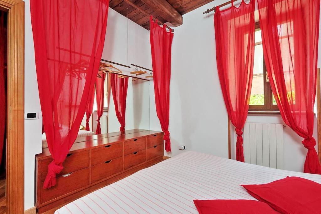 The Red Apartment Рим Екстер'єр фото