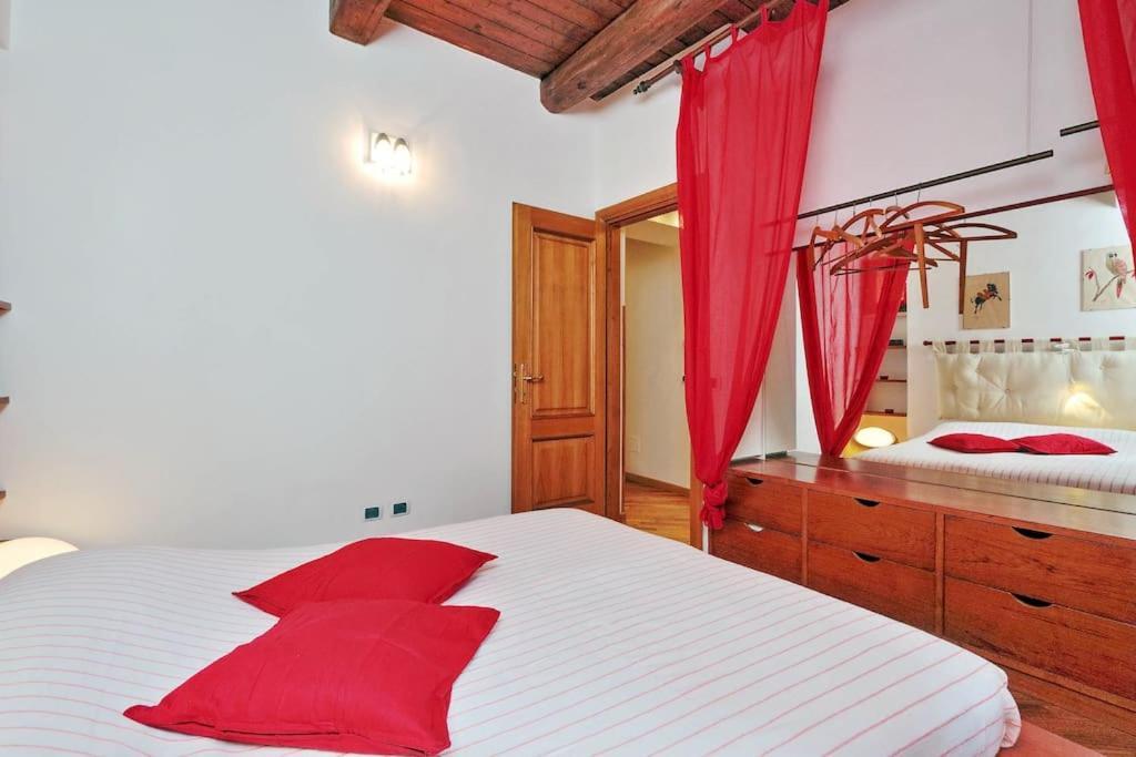 The Red Apartment Рим Екстер'єр фото